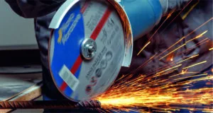 Tecnica di taglio del metallo con smerigliatrice 3 Tecnica di taglio del metallo con una smerigliatrice